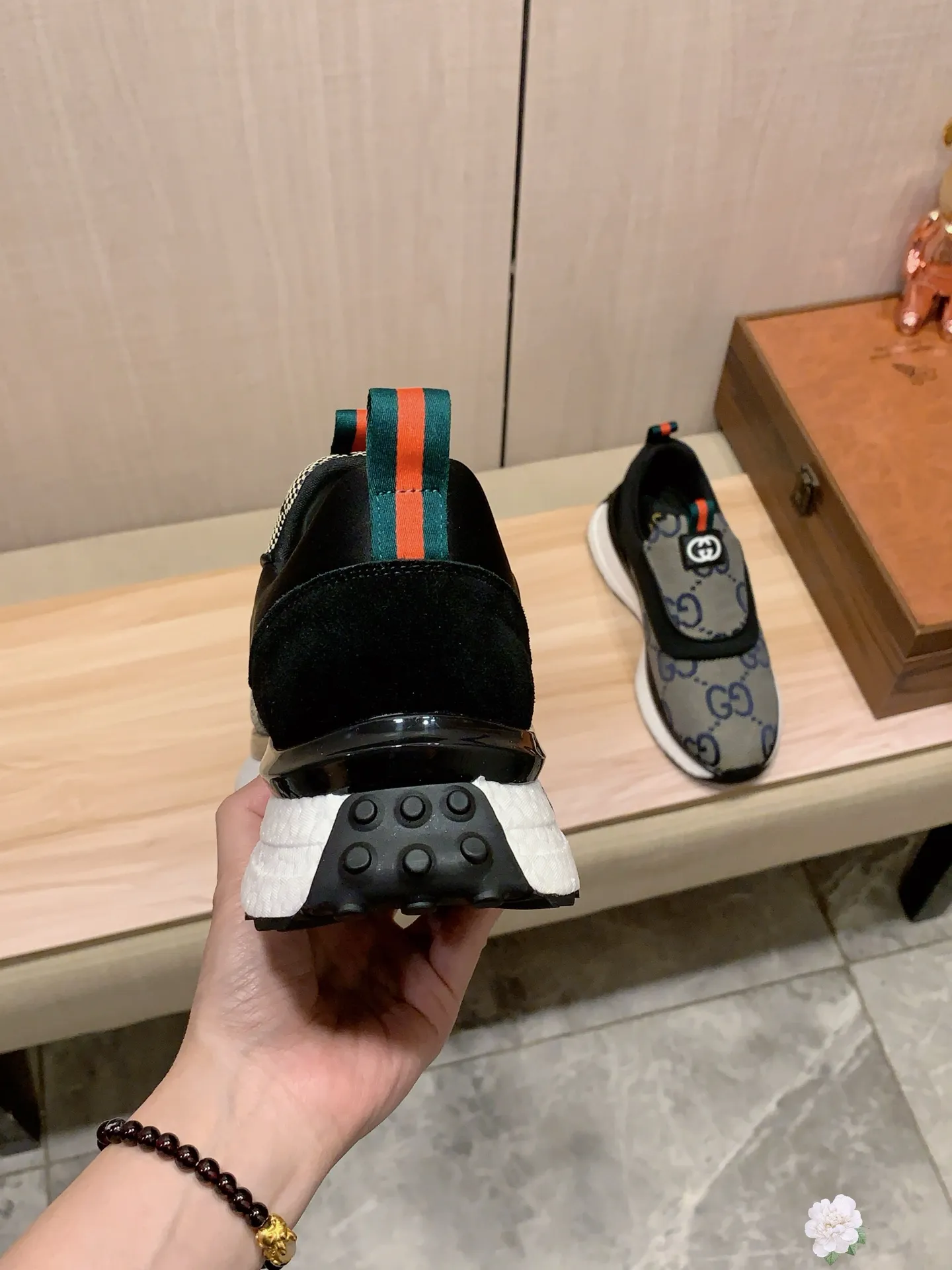 Men's men's shoes💰460💰💰🎩🎩[Lightning][Lightning] "Gucci*" The latest • popular casual shoes, top brand [seduce] luxury ~ purchasing agency, top ~ quality. [Strong] The upper is made of imported breathable cowhide with woven material ➕ breathable sheepskin feet (•) and fine workmanship. The original stylish and stylish soft rubber wear-resistant and non-slip outsole is light and comfortable on the feet. The real thing looks better when photographed. 004: Size: 38-44, 3️⃣ colors selected